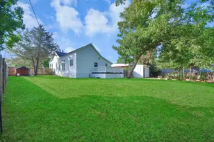 308 S Masonic St, Bellville, TX 77418 - Photo 30