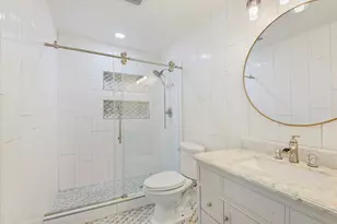 2425 Miramar Ct, Seabrook, TX 77586 - Photo 18