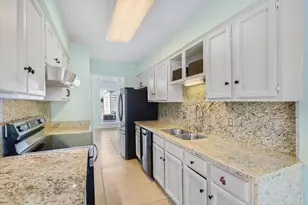 2425 Miramar Ct, Seabrook, TX 77586 - Photo 8