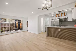 893 Wax Myrtle Ln, Houston, TX 77079 - Photo 4