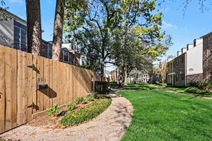 893 Wax Myrtle Ln, Houston, TX 77079 - Photo 20