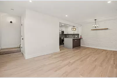 893 Wax Myrtle Lane #3, Houston, TX 77079 - Photo 6