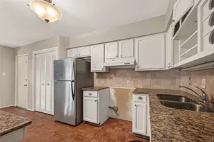 408 N Post Oak Ln, Houston, TX 77024 - Photo 16