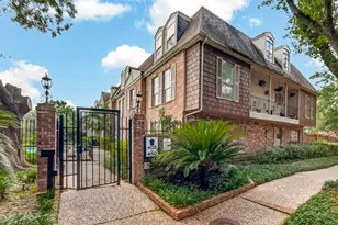 408 N Post Oak Ln, Houston, TX 77024 - Photo 32