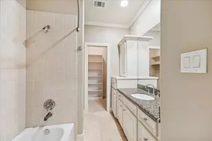 1712 McDuffie St, Houston, TX 77019 - Photo 20