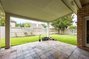 13815 Normandy Ct, Sugar Land, TX 77498 - Photo 34