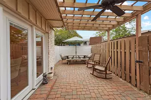 1953 Stoney Brook Dr, Houston, TX 77063 - Photo 22