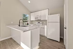 8902 Alejo Dr, Houston, TX 77088 - Photo 10