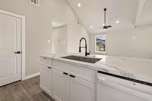 8902 Alejo Dr, Houston, TX 77088 - Photo 14