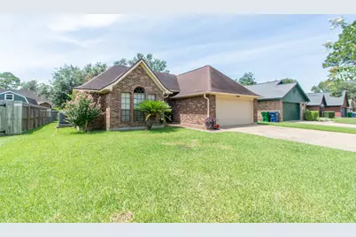 808 Manor Drive, Angleton, TX 77515 - Photo 4