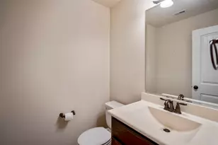 11306 Longmire Creek Ct, Conroe, TX 77304 - Photo 24