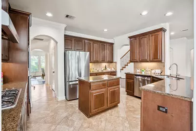 11306 Longmire Creek Court, Conroe, TX 77304 - Photo 14
