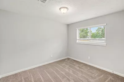 214 Hillside Court, Oak Ridge North, TX 77386 - Photo 12