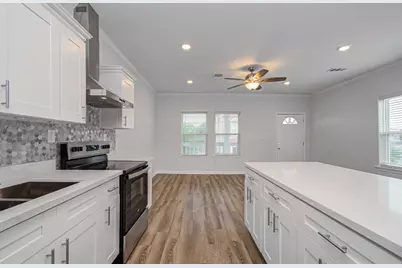 2617 Avenue L, Galveston, TX 77550 - Photo 34