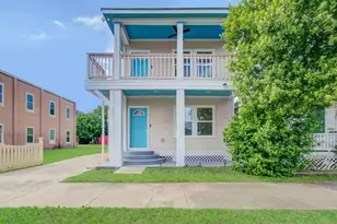 2617 Avenue L, Galveston, TX 77550 - Photo 1