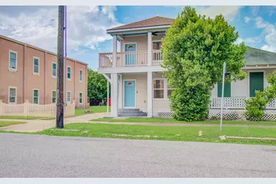 2617 Avenue L, Galveston, TX 77550 - Photo 2
