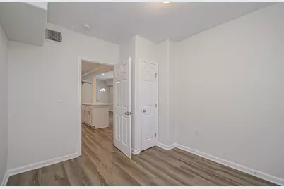 2617 Avenue L, Galveston, TX 77550 - Photo 22