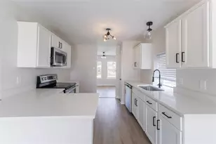 16711 Hollow Ridge Rd, Houston, TX 77053 - Photo 6