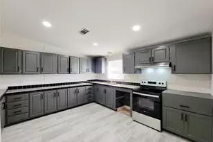 305 Paddock, Willis, TX 77378 - Photo 8