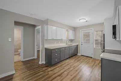 6918 Irvington Boulevard #A, Houston, TX 77022 - Photo 8