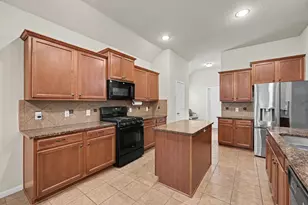1912 Hill Manor Dr, Conroe, TX 77304 - Photo 12
