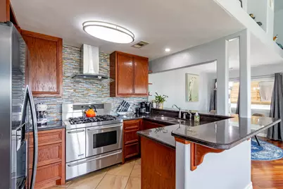 2414 Avenue P, Dickinson, TX 77539 - Photo 10