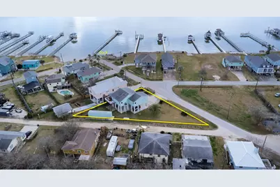 2414 Avenue P, Dickinson, TX 77539 - Photo 1