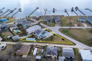 2414 Avenue P, Dickinson, TX 77539 - Photo 1