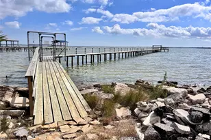 2414 Avenue P, Dickinson, TX 77539 - Photo 2