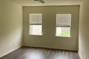 5010 Creekside Ave, Baytown, TX 77523 - Photo 4