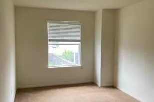 5010 Creekside Ave, Baytown, TX 77523 - Photo 10