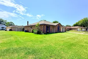 2410 Point Comfort Ct, Webster, TX 77598 - Photo 2