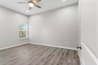 1319 E 35th Street #B, Houston, TX 77022 - Photo 12