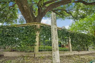 230 E 25th St, Houston, TX 77008 - Photo 46