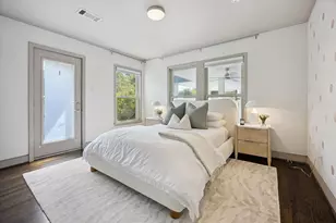 230 E 25th St, Houston, TX 77008 - Photo 22