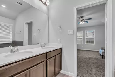 827 Cloverdale Drive, Rosharon, TX 77583 - Photo 14