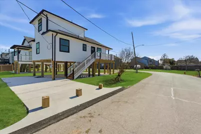 230 S Y Street, La Porte, TX 77571 - Photo 14