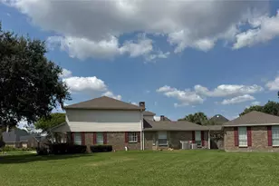 4920 Bellechase Dr, Beaumont, TX 77706 - Photo 6