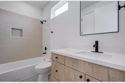 1308 Tarley Street #A, Houston, TX 77009 - Photo 12