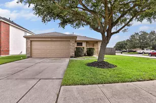 9415 Shaded Pines Dr, Humble, TX 77396 - Photo 2