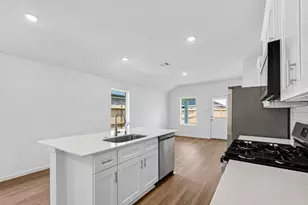 3529 Longhorn Vly St, League City, TX 77511 - Photo 16