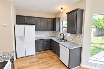 594 Sycamore Drive, Conroe, TX 77302 - Photo 8