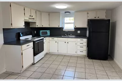 1116 6th Street, San Leon, TX 77539 - Photo 4