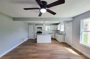 4538 Clover St, Houston, TX 77051 - Photo 8