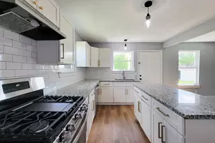 4538 Clover St, Houston, TX 77051 - Photo 12