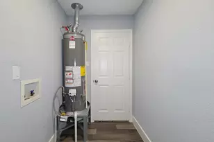 4538 Clover St, Houston, TX 77051 - Photo 34