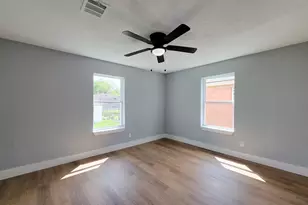 4538 Clover St, Houston, TX 77051 - Photo 30