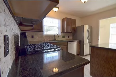 28926 Sedgefield Street, Spring, TX 77386 - Photo 10