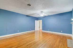 5419 Gulfton St, Houston, TX 77081 - Photo 4