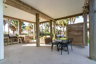 4030 Panola Dr, Galveston, TX 77554 - Photo 10
